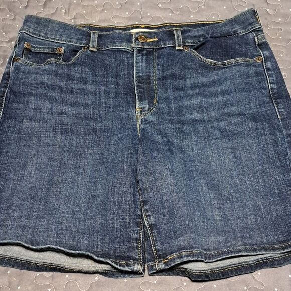 Levi's classic jeans shorts size 29 waist - Picture 1 of 5